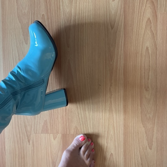 Go-go boots size 10 - Picture 4 of 7